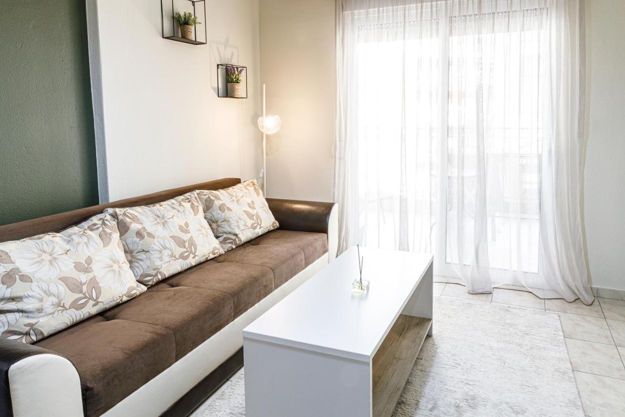 Blaze Studios & Apartments كسانثي المظهر الخارجي الصورة
