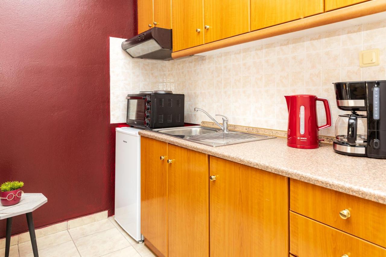 Blaze Studios & Apartments كسانثي المظهر الخارجي الصورة